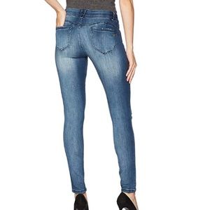 🍂Booty Lift Distressed Blue Skinny Jean Jeggings